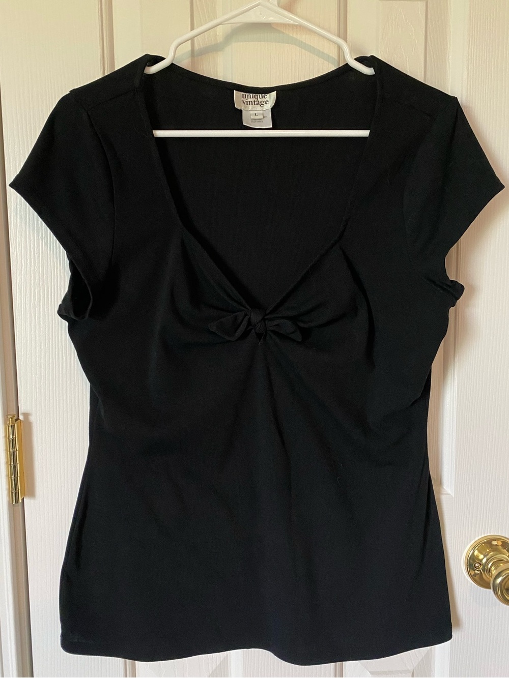 Unique Vintage Black Knot-Front Women’s Top Size Large